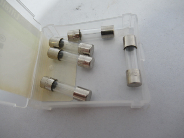 Littelfuse T2.50A218 5x20mm Glass Miniature Fuse 2.5A 250VAC 5-Pack ! NEW !