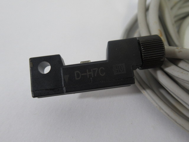 SMC D-H7C Solid State Auto Switch 2W 24VDC 5-40mA 3m Red LED USED