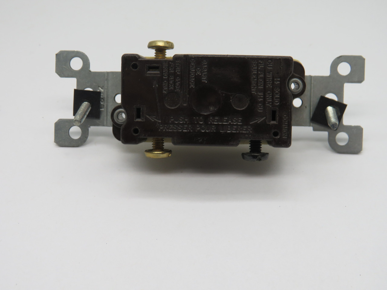 Leviton 1453-I NEW STYLE 3-Way Ivory Toggle Light Switch 120V 15A Lot of 7 NOP