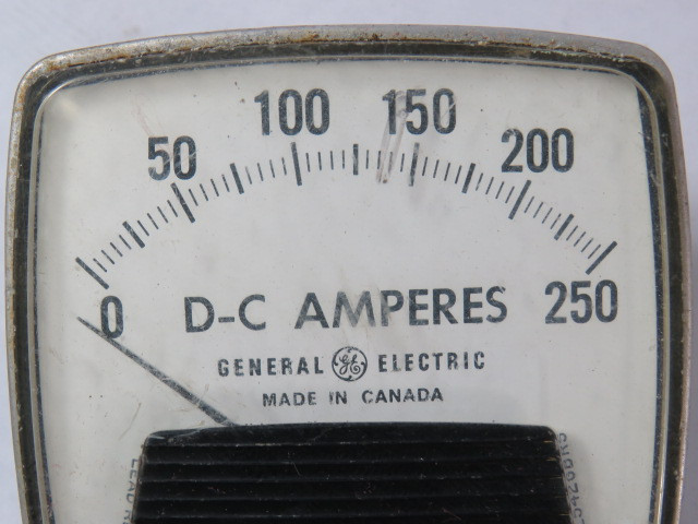 General Electric 250-300-ECRS DC Panel Meter Range 0-250A USED
