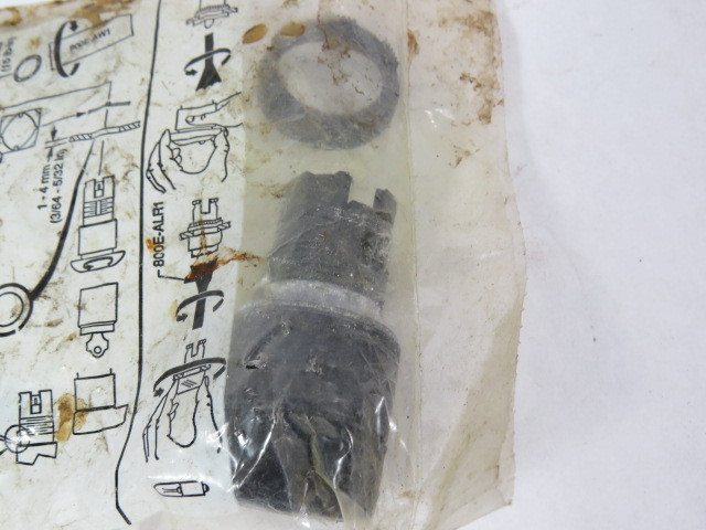 Allen-Bradley 800EP-SM22 Ser. A 22.5mm Black Maintained Selector Switch ! NWB !