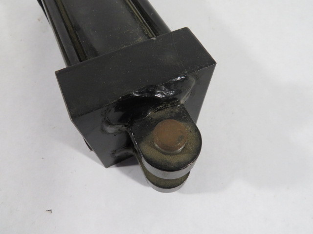 L.W. Hydromatic MH2.0x3.0 Pneumatic Cylinder 2" Bore 3" Stroke USED