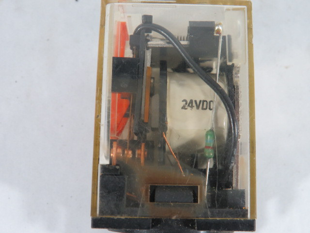 Omron MK3PN-5-I-24VDC Relay 24VDC 10A 11 Pin USED