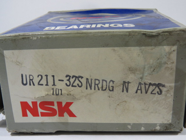 NSK UR211-32SNRDG-N-AV25 Ball Bearing ! NEW !