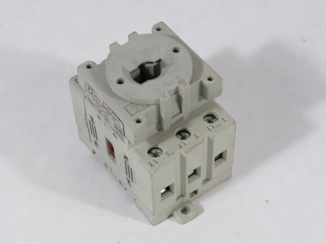 Sprecher + Schuh LA7-32-1753 Disconnect Switch 600VAC 32A 50/60Hz 3 Pole USED