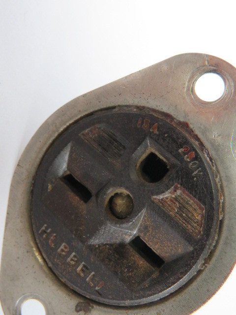 Hubbell 5656 Brown Flanged Receptacle Spec Grade 15A 250V 3W 2P USED