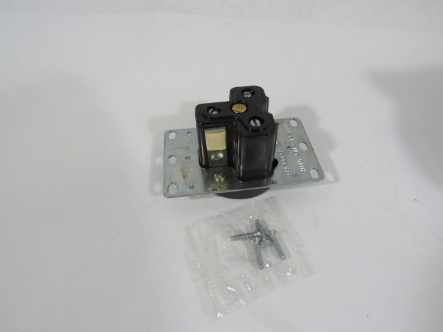 Eagle 1254 Grounding Receptacle 50A 250V 3W 2P ! NEW !