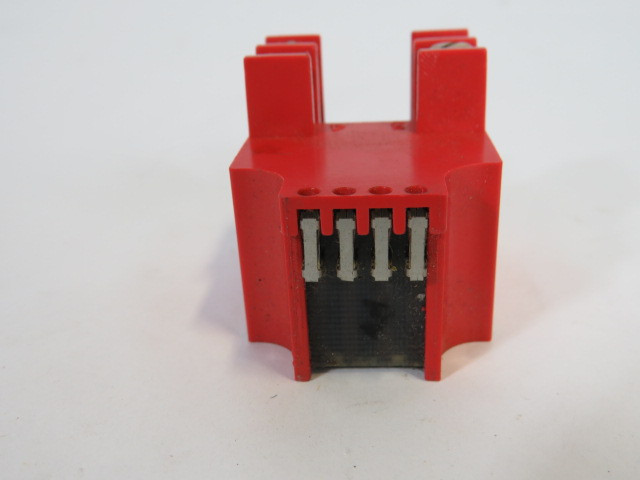 Banner 16386 PBAT Multi-Beam Power Block 105-130VDC 3/4W SPST USED