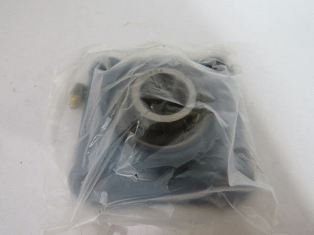 TR Bearing UCF204 4-Bolt Pillow Block Bearing 20mm ID ! NEW !