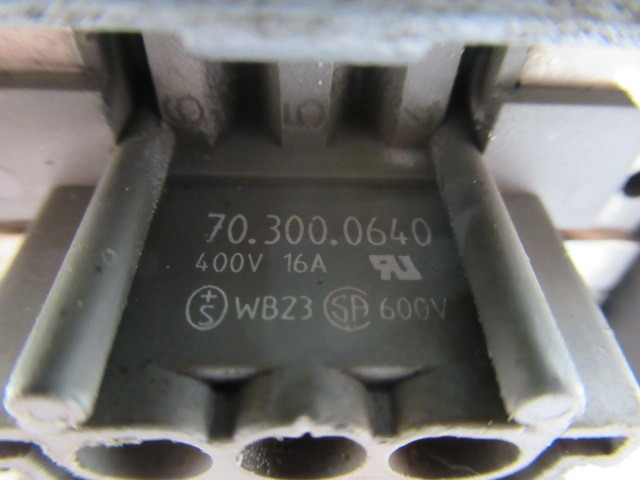 Wieland 70.300.0640 Female Receptacle 400V 16A C/W 70.352.0628.0 Hood USED