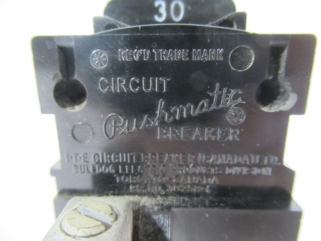 Pushmatic P130 Circuit Breaker 30A 1P 120/240V USED