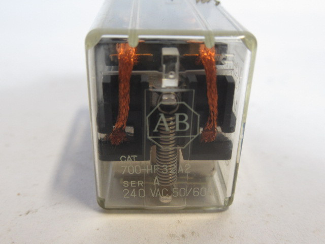 Allen-Bradley 700-HF32A2 Relay 240VAC 50/60Hz SER A USED