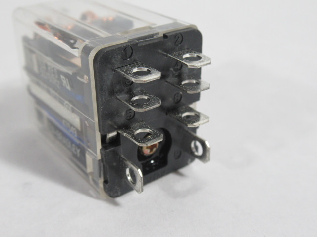 Allen-Bradley 700-HF32Z24-4 Control Relay SER A 24VDC 10A 8-Blade NEW