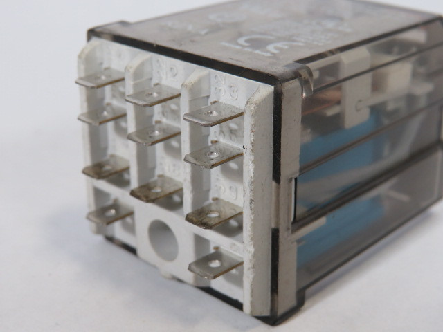 Allen-Bradley 700-HB33Z24 Series D Relay 24VDC 15A 120VAC/240/250VAC USED