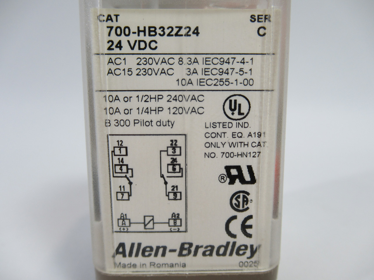 Allen-Bradley 700-HB32Z24 Relay SER C 24VDC 10A 8 Blade USED