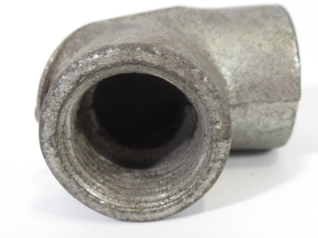 Appleton FFL-75 90 DEG Elbow Conduit Body W/ Cover 3/4" USED