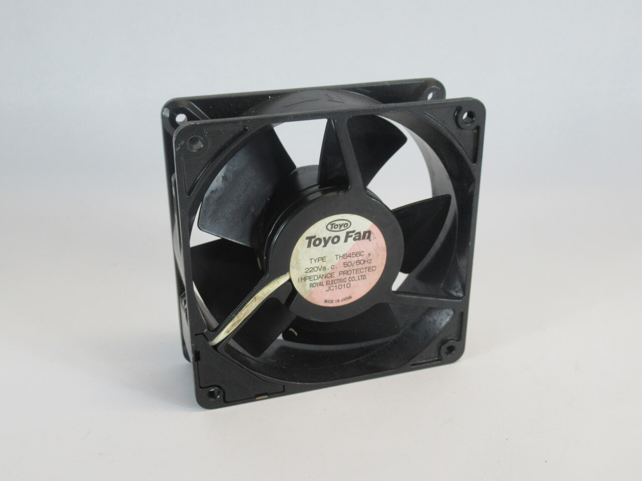 Toyo THS456C Axial Fan 220V 50/60Hz 120x120x38mm USED