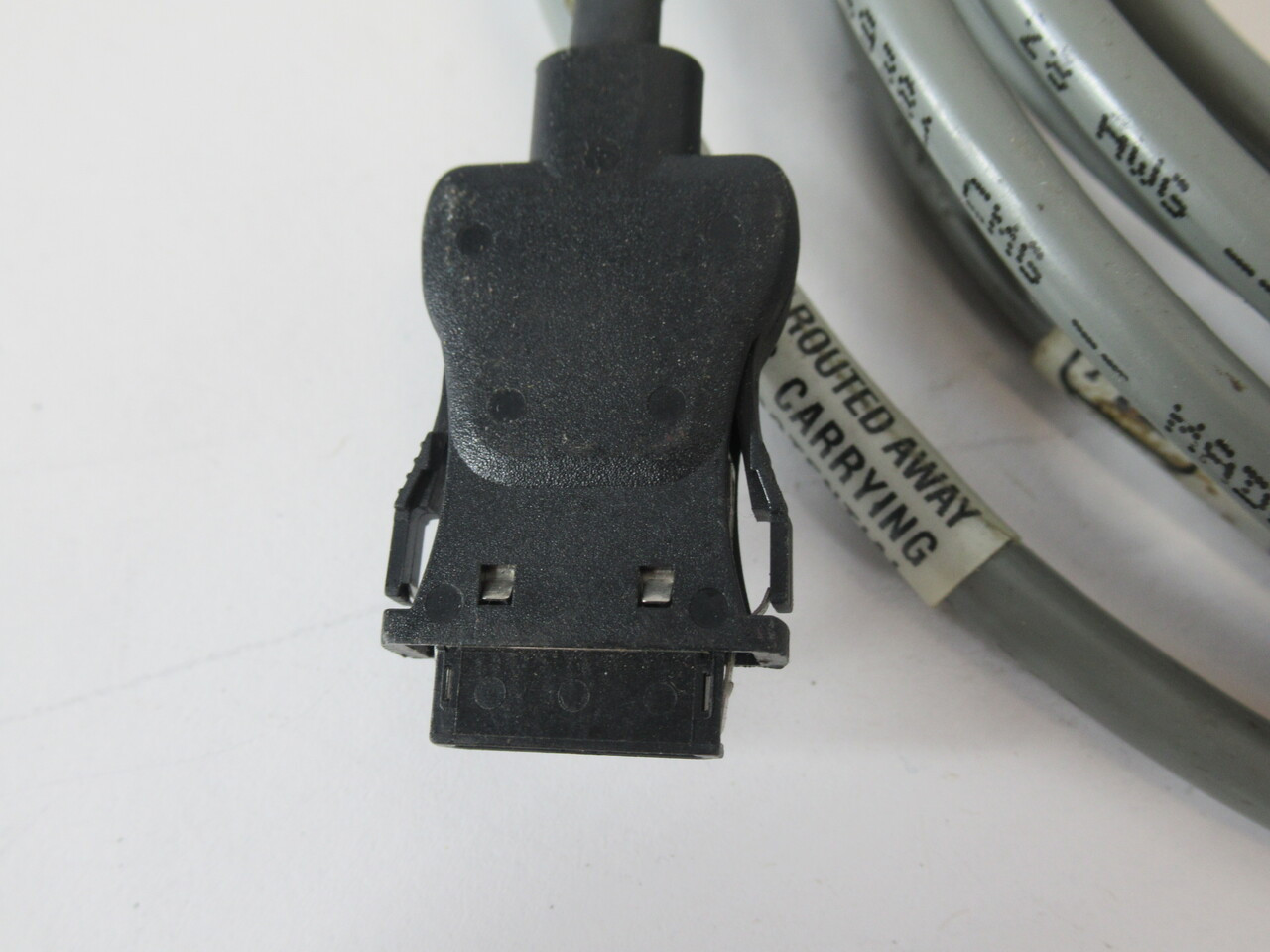 Allen-Bradley 1784-PCM4 Series B Communication Cable USED