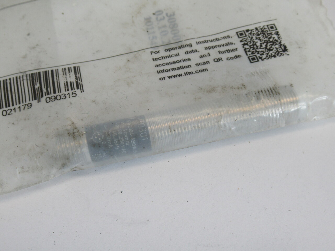 IFM IF0301 Proximity Sensor 20-250V 250mA 4mm Distance DIRTY BAG NWB