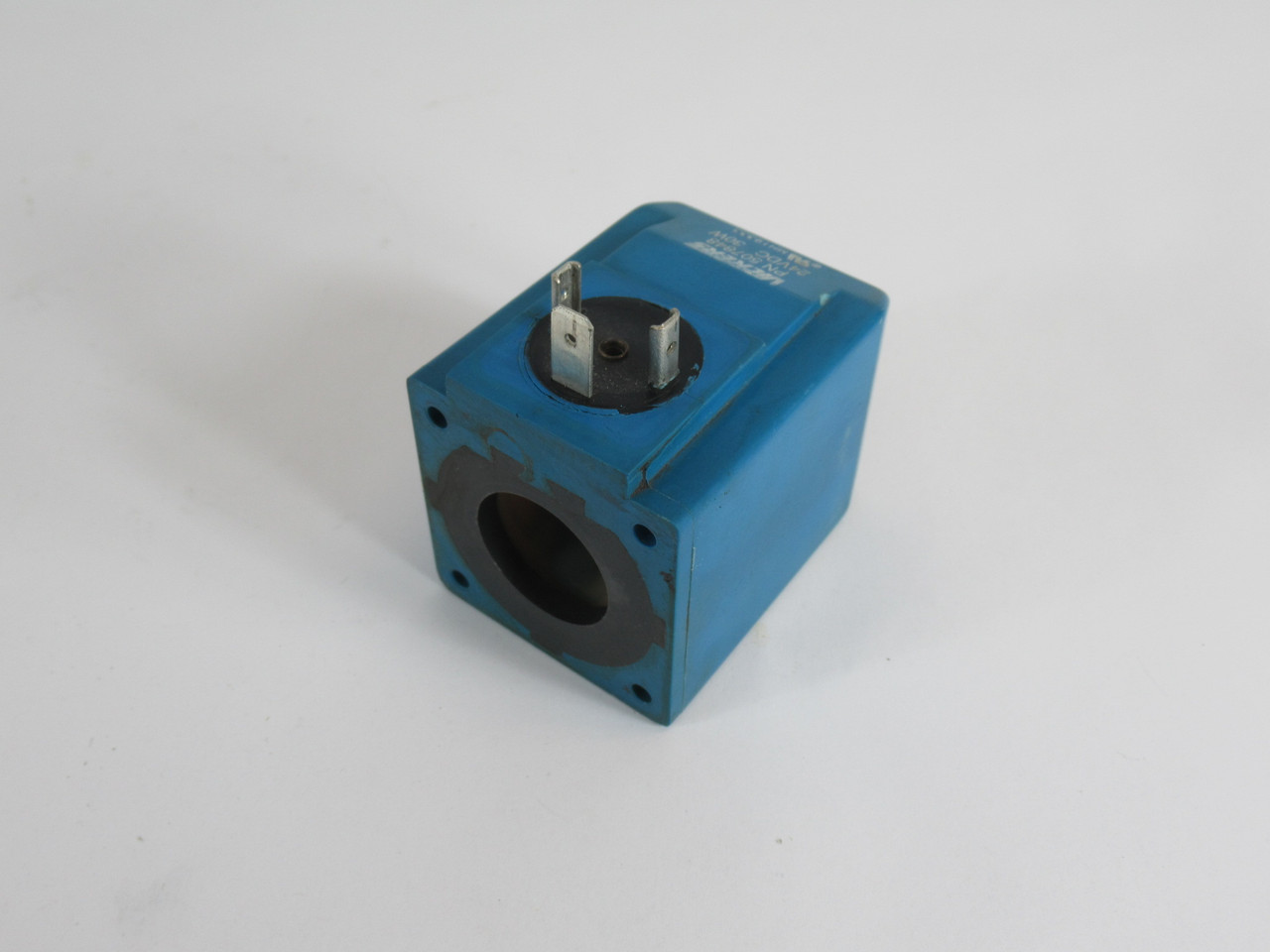 Vickers 507848 Solenoid Coil 24VDC 30W USED