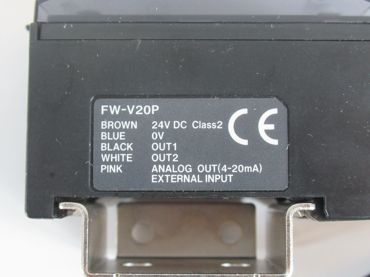 Keyence FW-V20P DIN-Mounting Ultrasonic Sensor Amplifier 24VDC 4-20mA PNP NOP