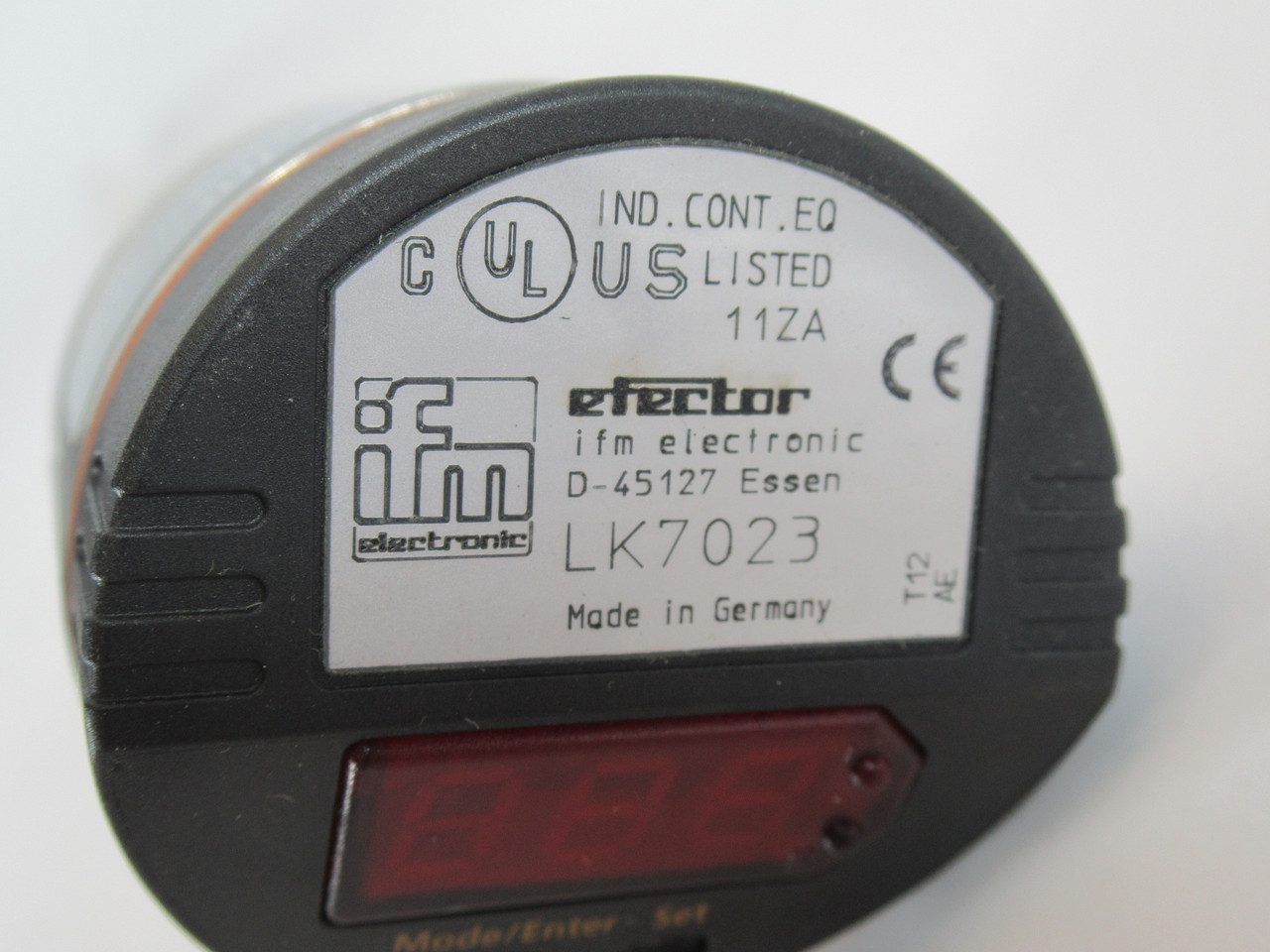 IFM LK7023 Level Sensor 12-30VDC 200mA BOX DAMAGE NEW