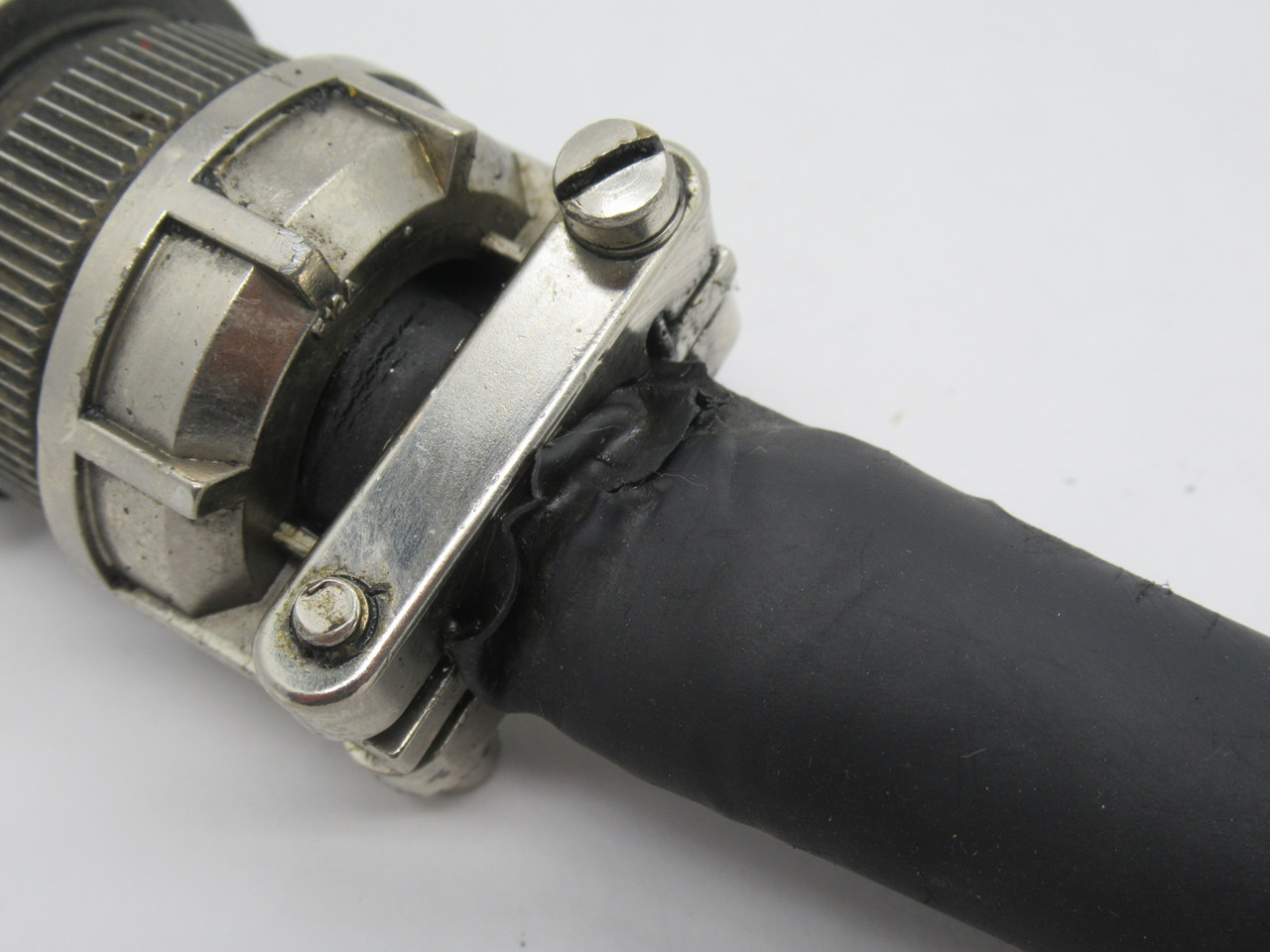 Amphenol 97-3106A-20-23S Circular Connector Assembly 2-Pin Female USED