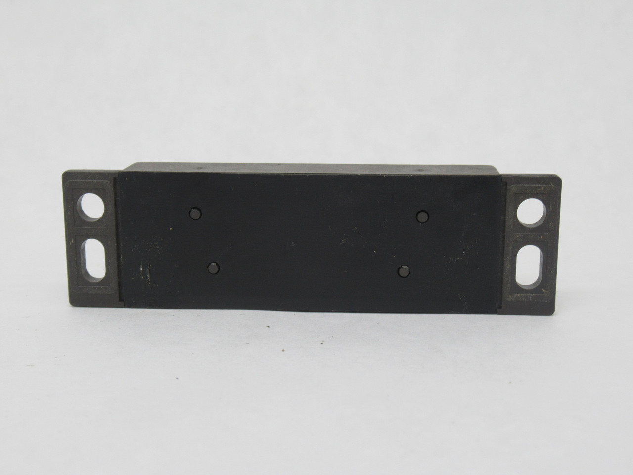 Siemens 3SE6704-2BA Magnetic Safety Switch Actuator 5mm Operating Distance USED