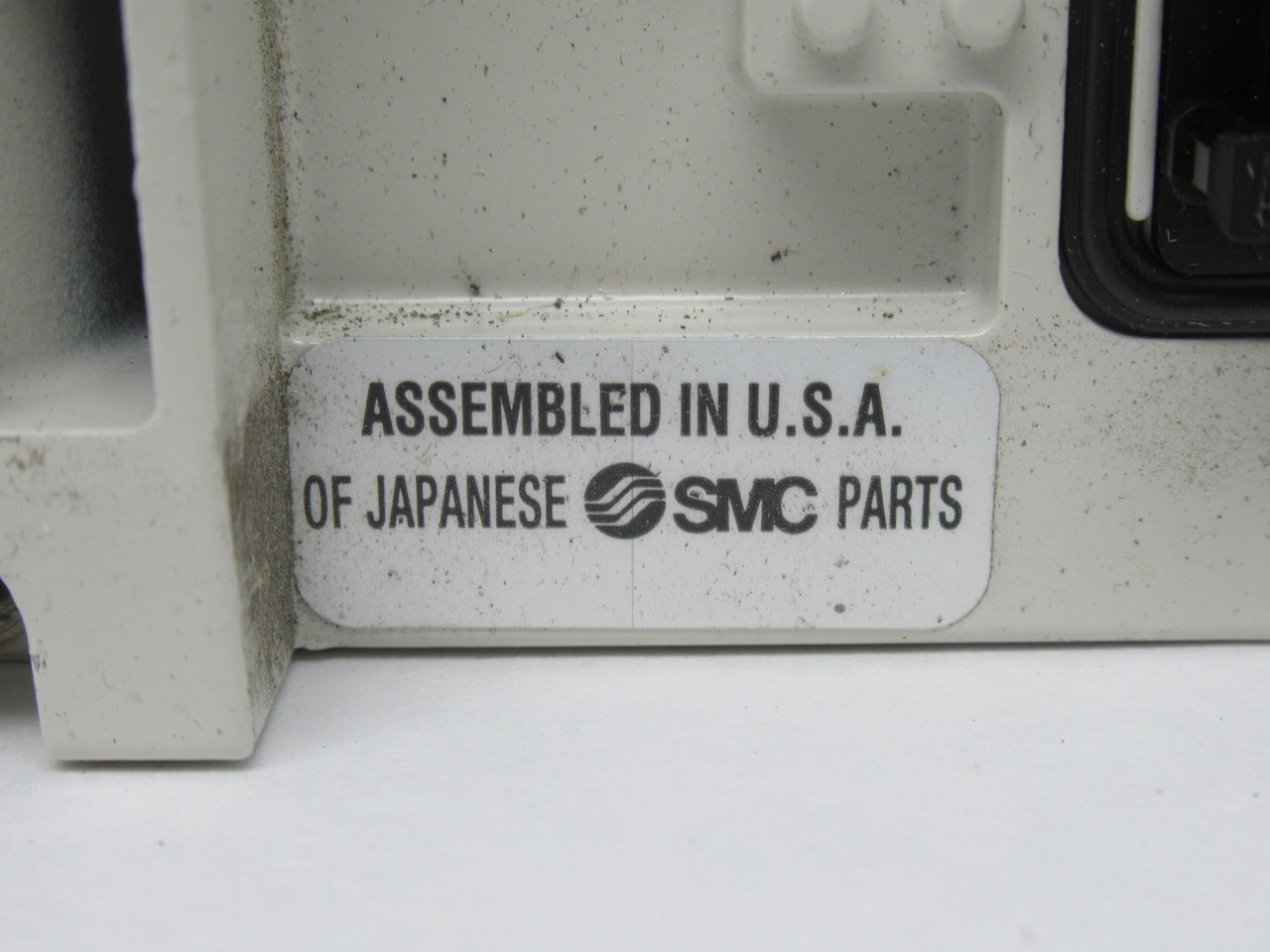 SMC VQ4000-PW-DAK00314 Solenoid Subplate 3/8" Port USED