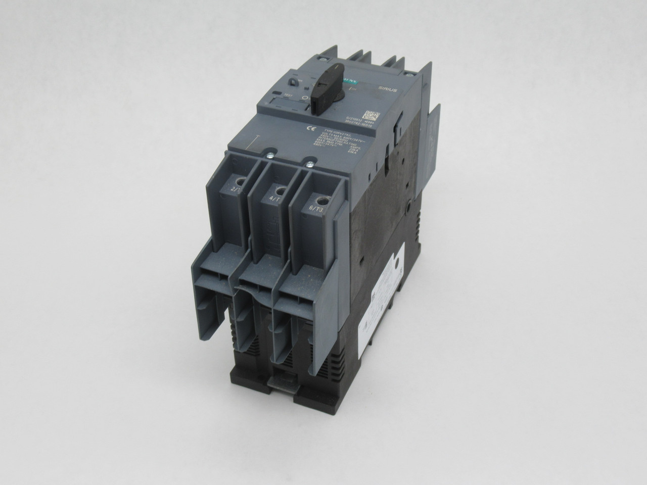 Siemens 3RV2742-5ED10 Circuit Breaker 30A 600V 50/60Hz 3-Pole SHELF WEAR USED