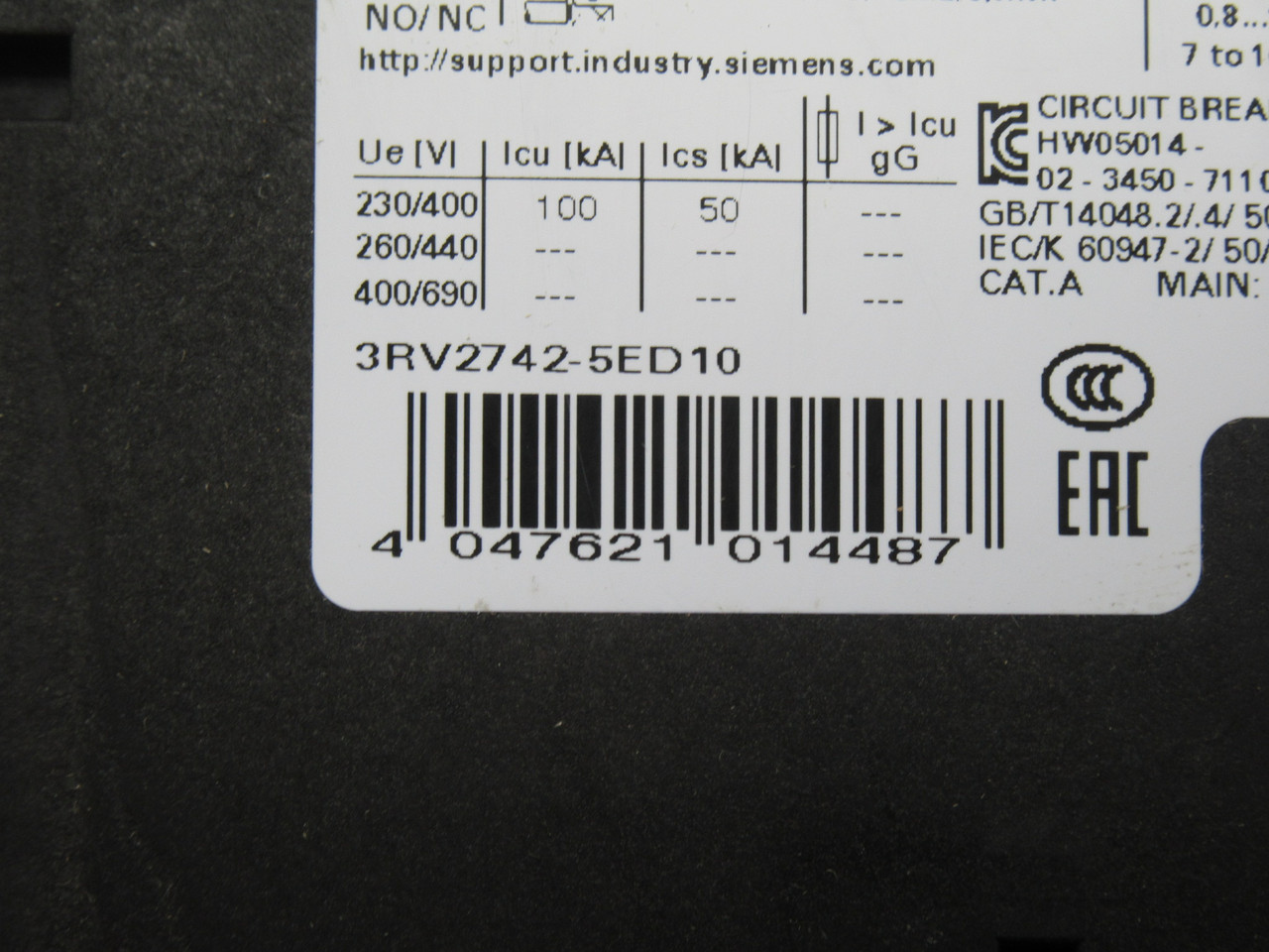 Siemens 3RV2742-5ED10 Circuit Breaker 30A 600V 50/60Hz 3-Pole SHELF WEAR USED