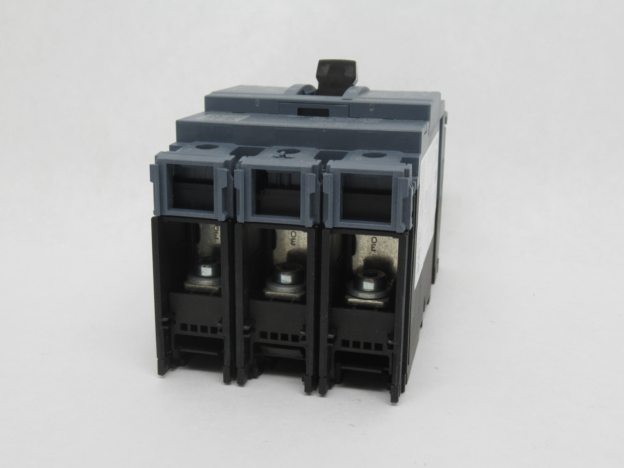 Siemens 3VA5135-6ED31-0AA0 Circuit Breaker 35A 800V 3-Pole USED
