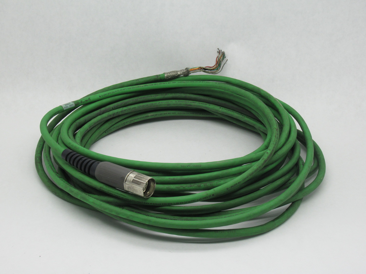 Allen-Bradley 2090-CFBM7DF-CEAA15 Series A Motor Feedback Servo Cable 15m L USED