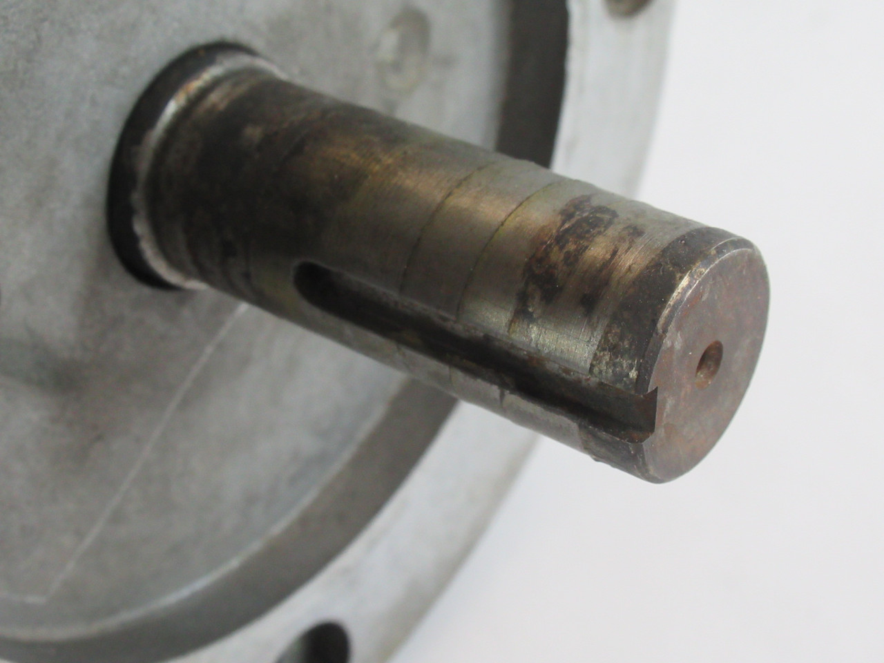 Leeson C145T11FB2D 1HP 1140RPM 208-230/460V F145T TEFC 4/2FLA 60Hz NO KEY USED