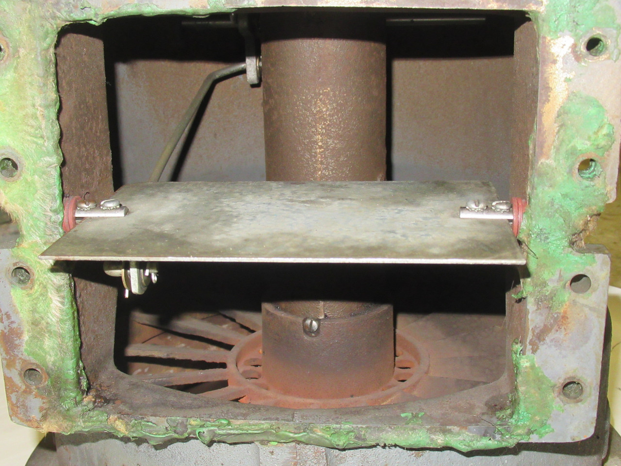 Maxon 29471 Natural Gas Burner Flange Housing 5M BTU/Hr 4.3 Gauge W.C. USED