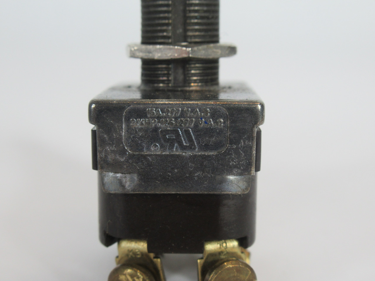 McGill 0121-0002 Toggle Switch ON-OFF-ON DPDT 15A 277V 3/4HP 125-277V USED