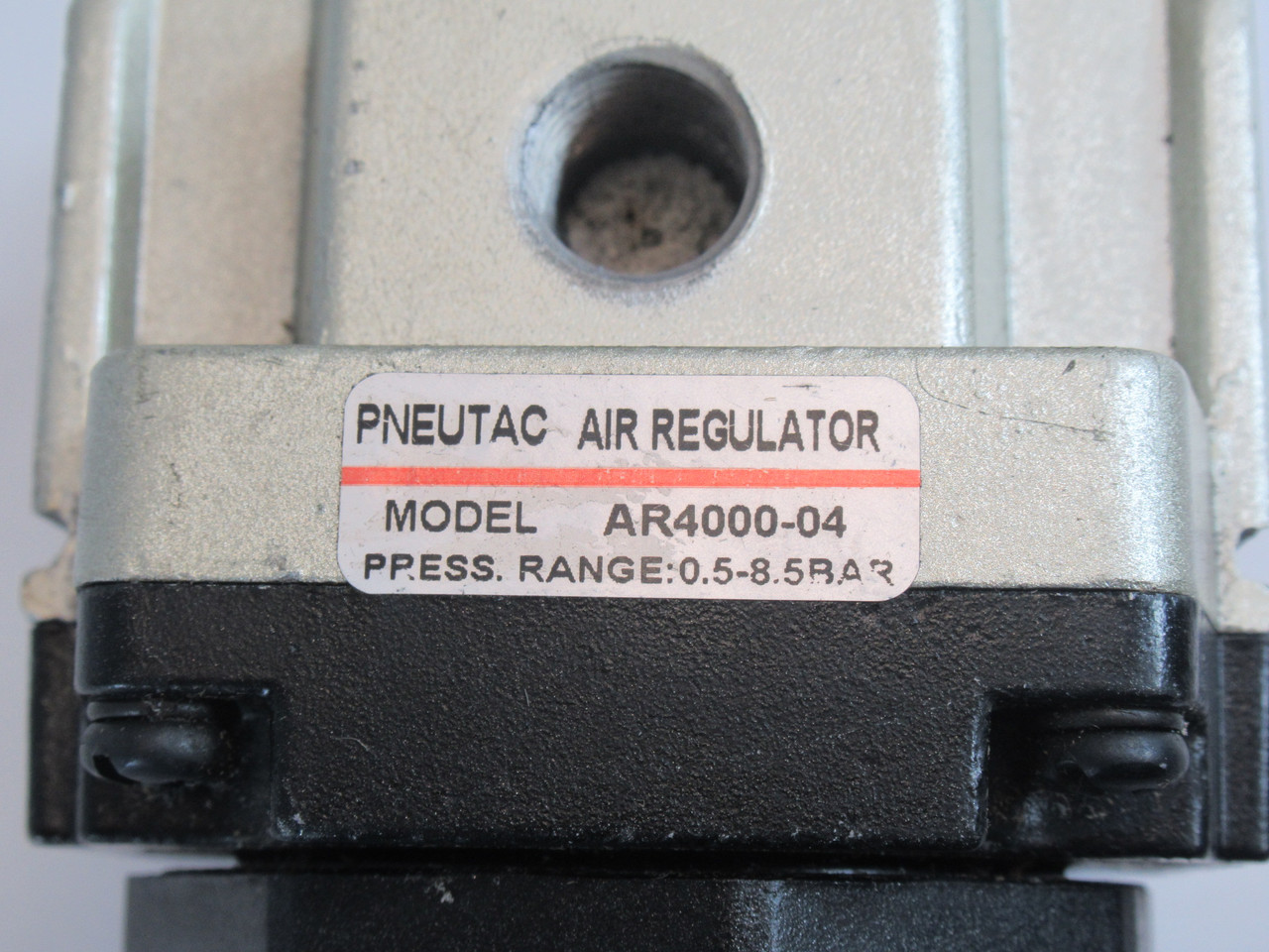 Pneutac AR4000-04 Regulator w/o Gauge 1/2" NPT 0.5-8.5 bar USED