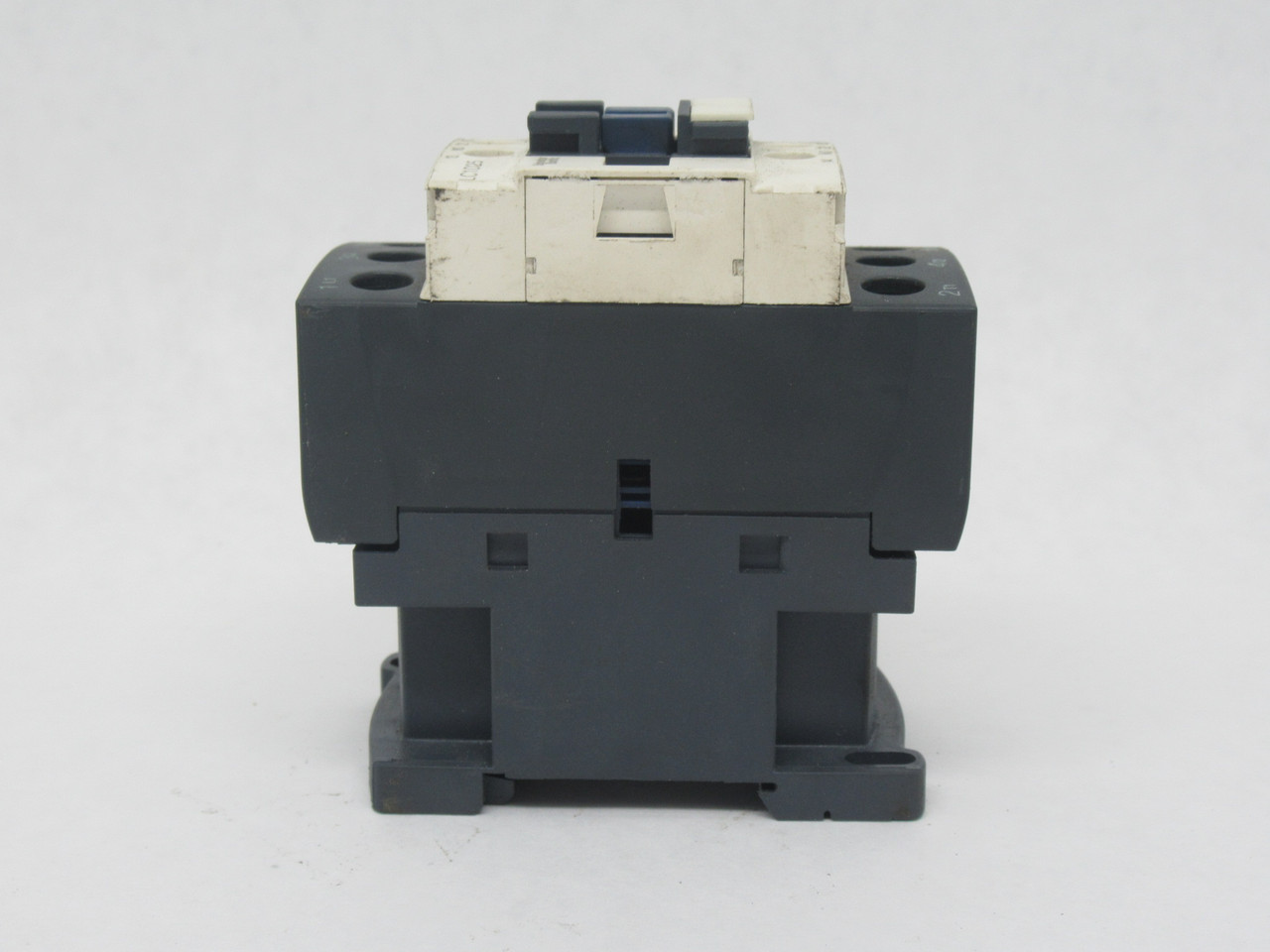 Schneider Electric LC1D25X7 Contactor 600V 50/60Hz 3-Pole 40A USED