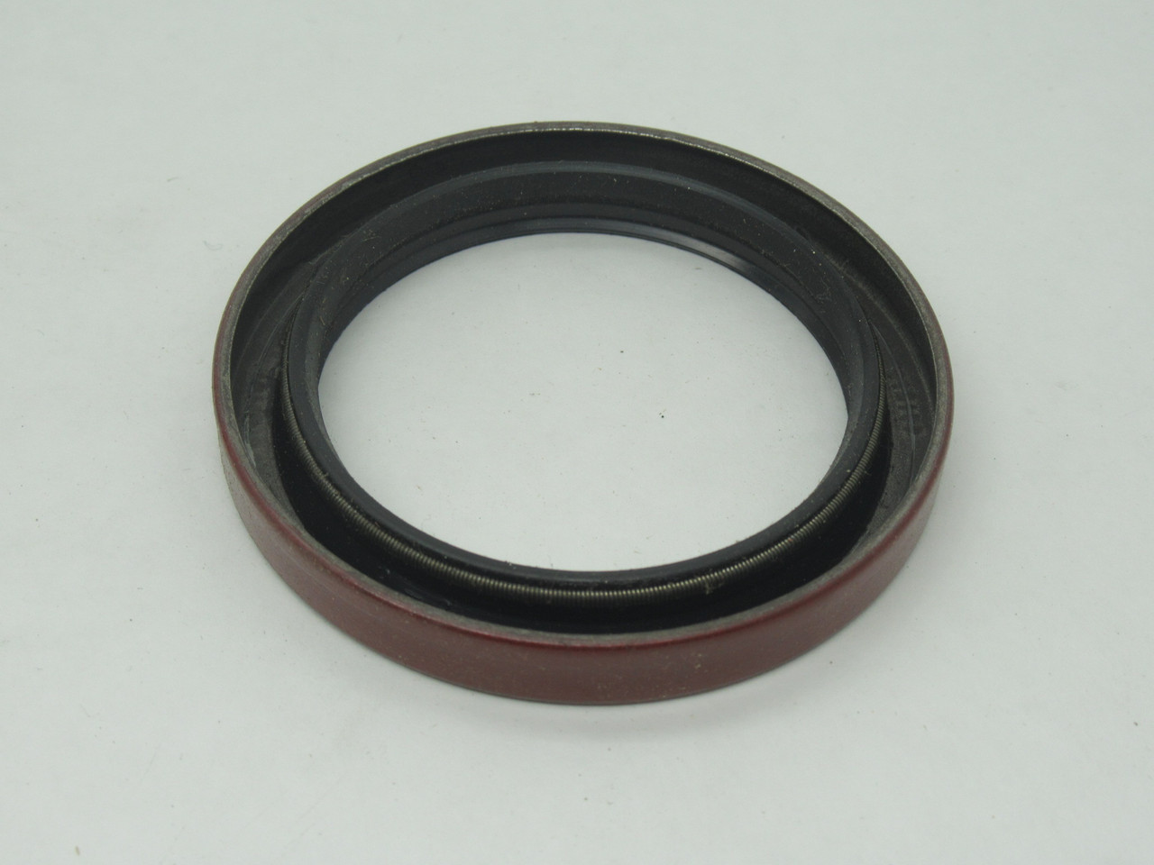 Federal Mogul 471272 National Oil Seal 3" OD 2.25" ID 0.375" W SHELF WEAR NEW