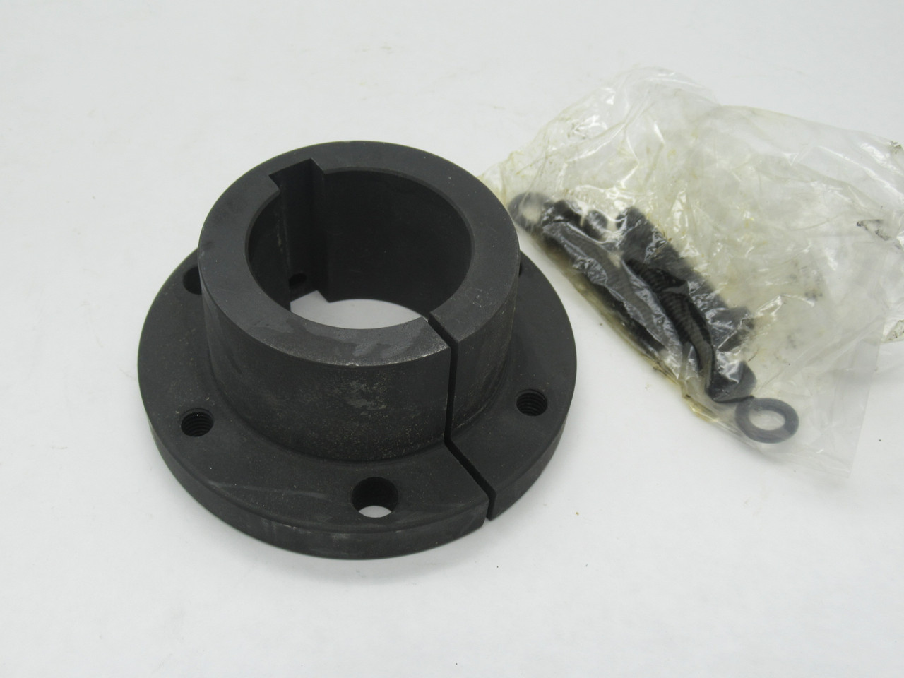Martin SF-2-1/8 Quick Detachable Bushing 2-1/8" Bore 3-1/8" OD 2-1/16" LTB NEW