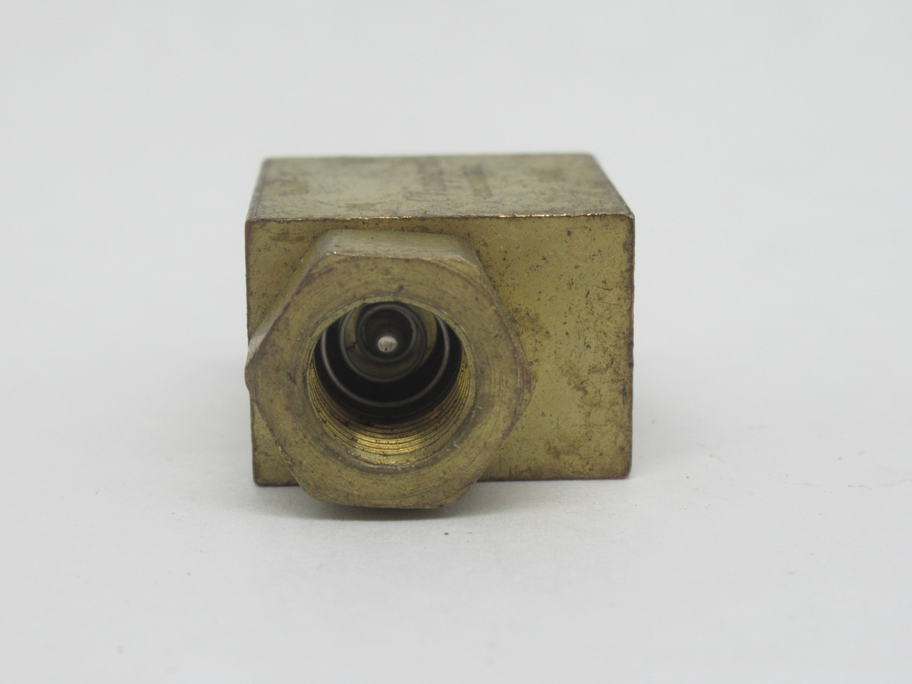 Clippard MJV-3 High Flow Stem Control Valve 3-Way 1/8" NPT 300 psig USED