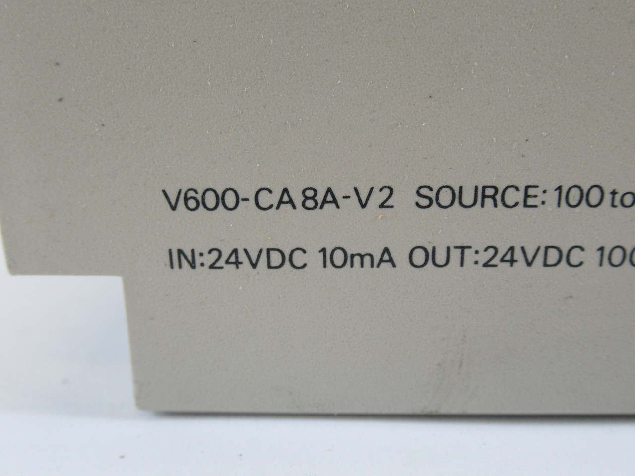 Omron V600-CA8A-V2 Identification System Controller 24VDC 100mA USED