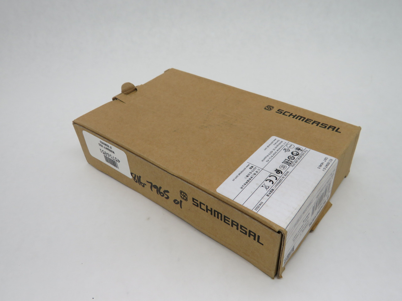 Schmersal 101166285 Solenoid Keyed Interlock Switch DMG BOX/SHELF WEAR NEW