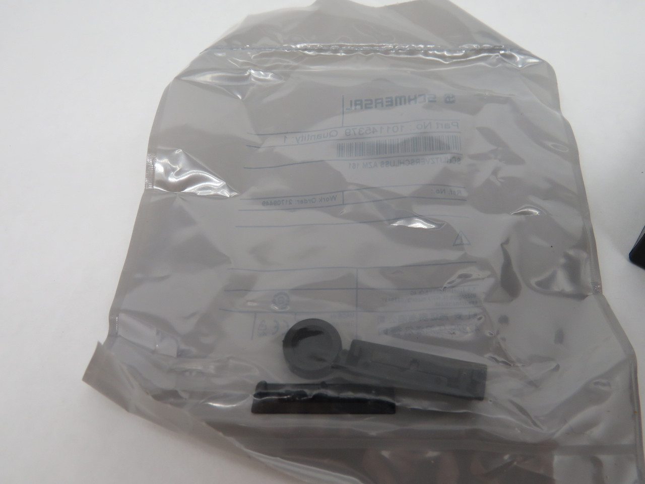 Schmersal 101166285 Solenoid Keyed Interlock Switch DMG BOX/SHELF WEAR NEW