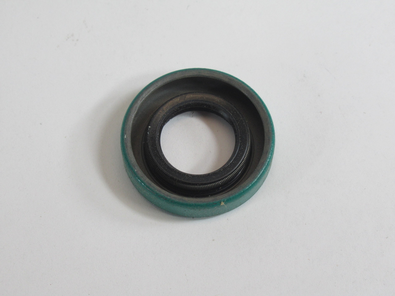 SKF 6904 Oil Seal 1.124" OD 0.6252" ID 0.25" W BOX DMG NEW