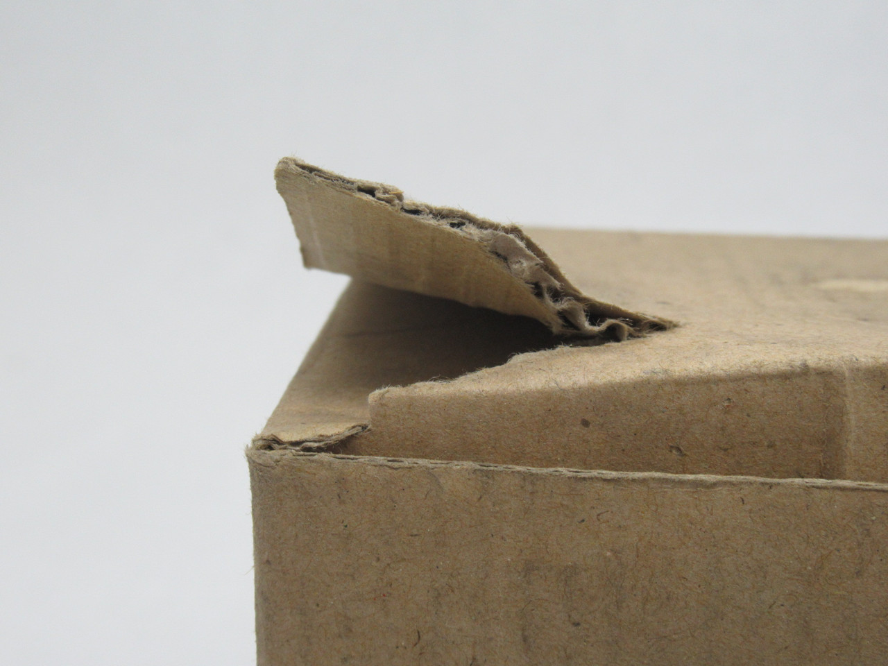 Hytek 31913009 True Union Ball Valve 1" NO THREADED ENDS/DMG BOX NEW