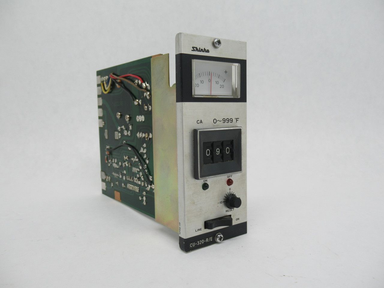 Shinko CU-320-R/E Temperature Controller 0-999 Degrees F USED