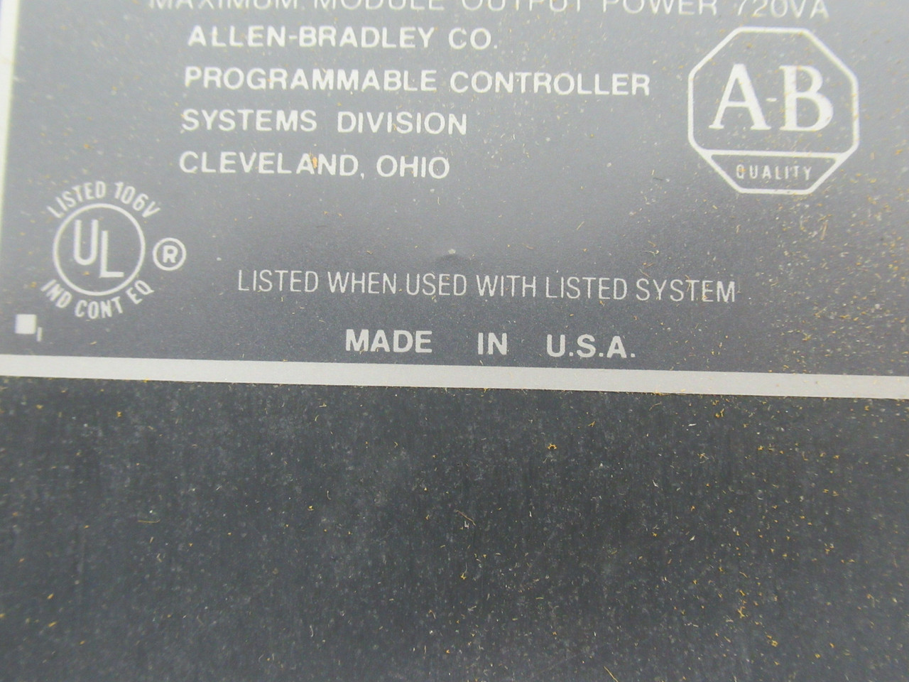 Allen-Bradley 1771-OA AC Output Module Ser. B 120V C/W 1771-WA SHELF WEAR NEW