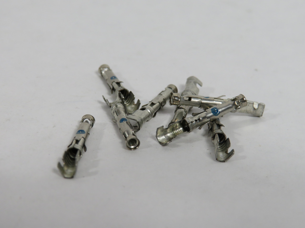 Amphenol 66101-2 Crimp Contact 16-18AWG 8-Pack NWB