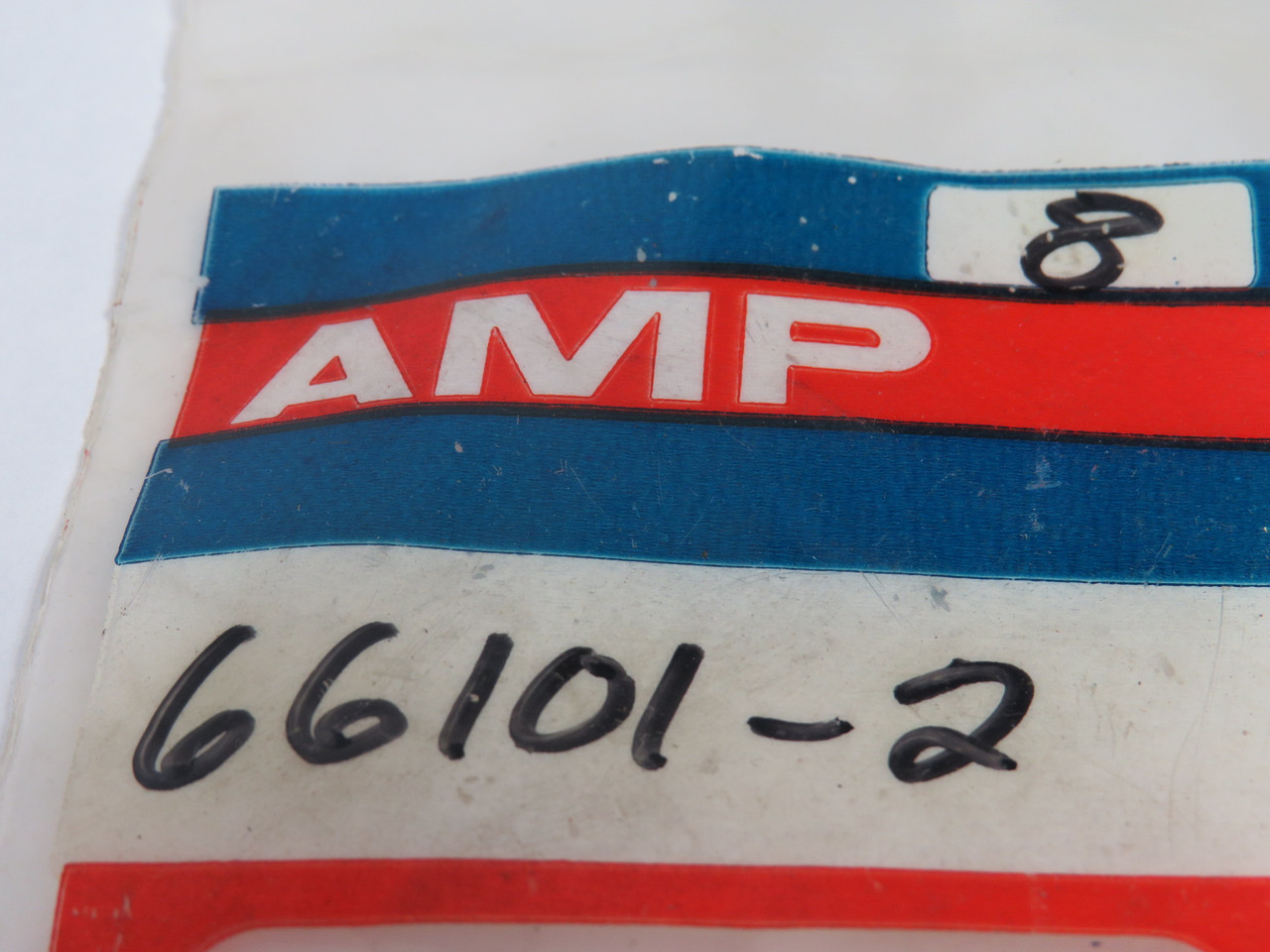 Amphenol 66101-2 Crimp Contact 16-18AWG 8-Pack NWB
